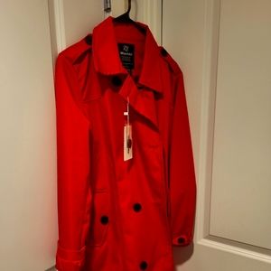 Womens trench coat, chic, will get you noticed! Perfect for holidays!